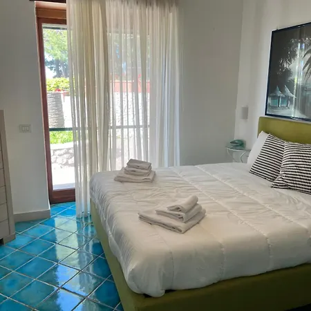La Canostra Capri - Luxury Ad