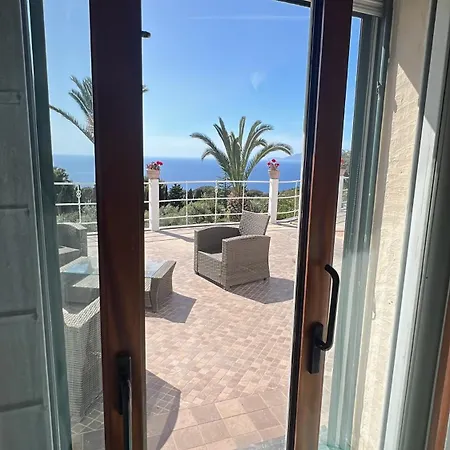 La Canostra Capri - Luxury Ad