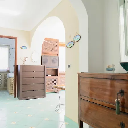 La Canostra Capri - Luxury Ad