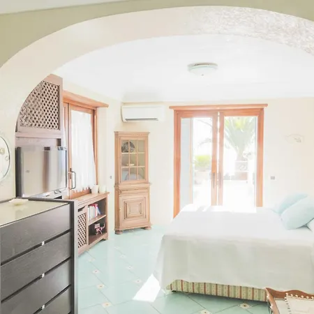 La Canostra Capri - Luxury Ad *