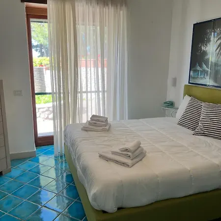 La Canostra Capri - Luxury Ad